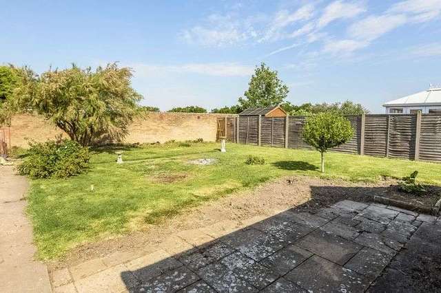  Image of 3 bedroom Detached house for sale in Paddock Close Wantage OX12 at Paddock Close  Wantage, OX12 7EQ
