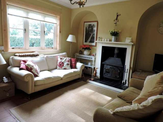  Image of 3 bedroom Cottage to rent in Newbourne Road Martlesham Woodbridge IP12 at Newbourne Road Martlesham Woodbridge, IP12 4PR