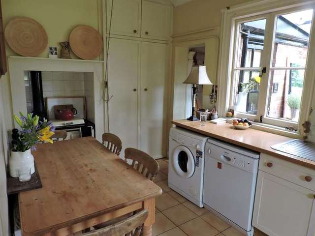  Image of 3 bedroom Cottage to rent in Newbourne Road Martlesham Woodbridge IP12 at Newbourne Road Martlesham Woodbridge, IP12 4PR