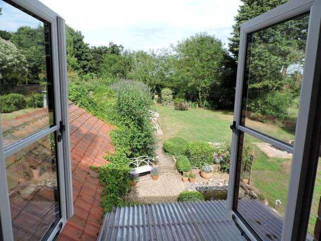  Image of 3 bedroom Cottage to rent in Newbourne Road Martlesham Woodbridge IP12 at Newbourne Road Martlesham Woodbridge, IP12 4PR