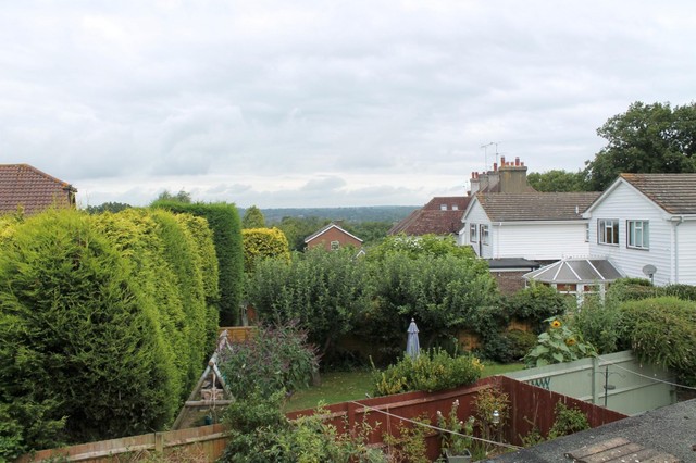  Image of 2 bedroom End of Terrace to rent in Snowdrop Lane Lindfield Haywards Heath RH16 at Snowdrop Lane Lindfield Haywards Heath, RH16 2QE