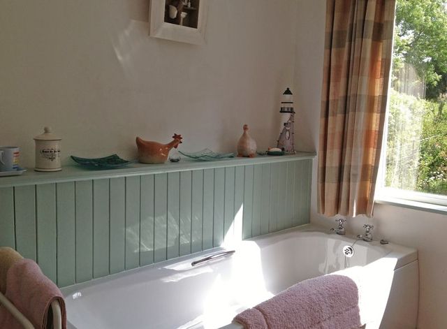  Image of 4 bedroom Cottage for sale in Francis Street Dornie Kyle IV40 at 5 Francis Street Dornie Kyle, IV40 8EJ