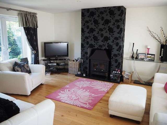  Image of 5 bedroom Detached house for sale in Willow Drive North Muskham Newark NG23 at Willow Drive North Muskham Newark, NG23 6EX
