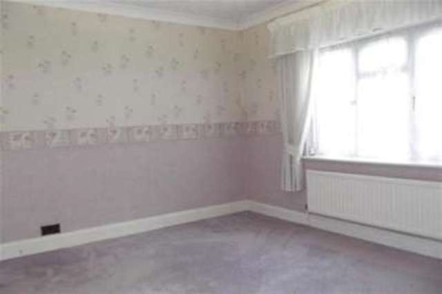  Image of 2 bedroom Bungalow to rent in Mill Chase Road Bordon GU35 at Bordon, GU35 0HA