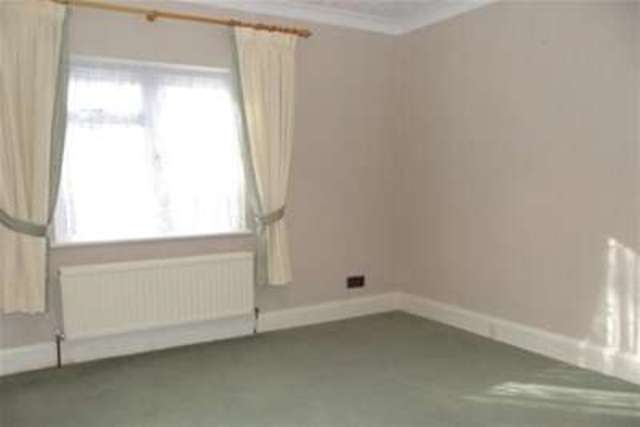  Image of 2 bedroom Bungalow to rent in Mill Chase Road Bordon GU35 at Bordon, GU35 0HA