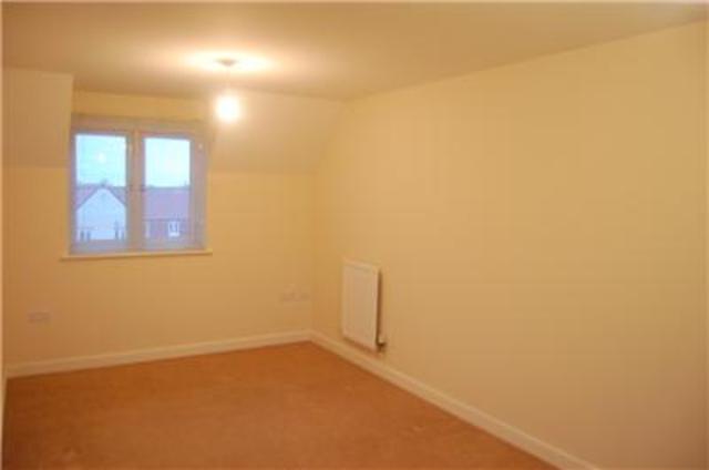  Image of 2 bedroom Flat to rent in Cannon Corner Brockworth Gloucester GL3 at GLOUCESTER, GL3 4FD