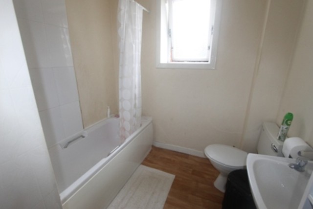  Image of 1 bedroom Flat to rent in Corbett Street Glasgow G32 at Tollcross Glasgow Glasgow, G32 8LG