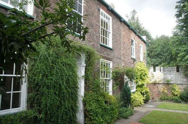  Image of 3 bedroom Property for sale in Marygate York YO30 at 62 Marygate  York, YO30 7BH