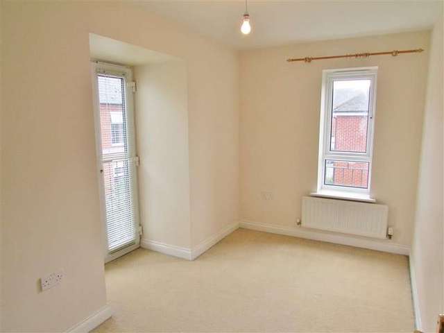  Image of 4 bedroom End of Terrace to rent in Smiths Wharf Wantage OX12 at Limborough Lane  Wantage, OX12 9GG