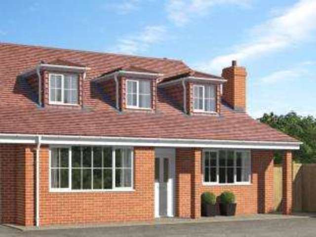  Image of 4 bedroom Detached house for sale in Runcorn Road Moore Warrington WA4 at Moore Warrington Keckwick, WA4 6SY
