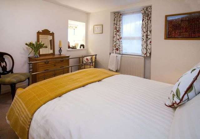  Image of 4 bedroom Cottage for sale in Harrapool Harrapool Broadford Isle of Skye IV49 at Broadford Isle Of Skye, IV49 9AQ