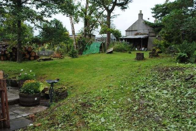  Image of 2 bedroom Detached house for sale in Sherifflats Road Thankerton Biggar ML12 at Sherifflats Road Thankerton Biggar, ML12 6PA