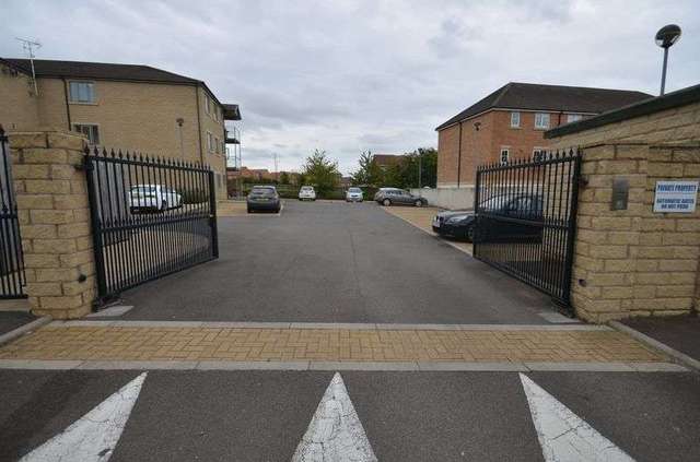  Image of 1 bedroom Flat for sale in Rotherham Road Dinnington Sheffield S25 at Rotherham Road Dinnington Sheffield, S25 3SA