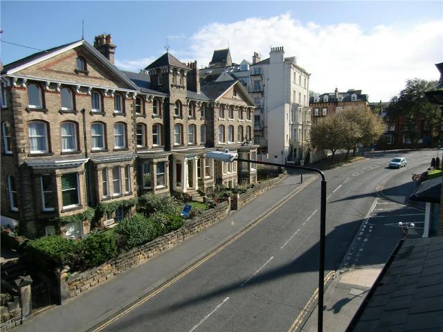  Image of 1 bedroom Apartment to rent in Grosvenor Crescent Scarborough YO11 at Homecrest House Grosvenor Crescent Scarborough, YO11 2LF