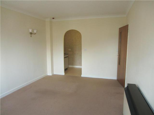  Image of 1 bedroom Apartment to rent in Grosvenor Crescent Scarborough YO11 at Homecrest House Grosvenor Crescent Scarborough, YO11 2LF