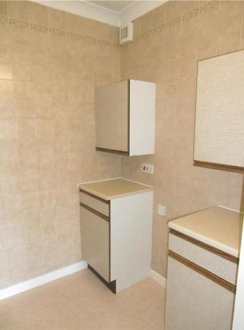  Image of 1 bedroom Apartment to rent in Grosvenor Crescent Scarborough YO11 at Homecrest House Grosvenor Crescent Scarborough, YO11 2LF