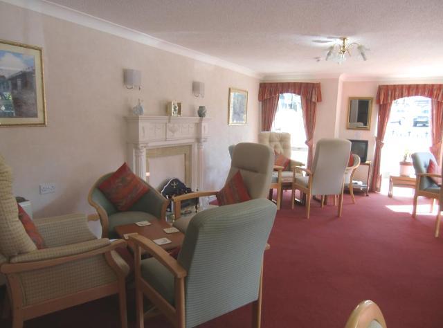  Image of 1 bedroom Apartment to rent in Grosvenor Crescent Scarborough YO11 at Homecrest House Grosvenor Crescent Scarborough, YO11 2LF