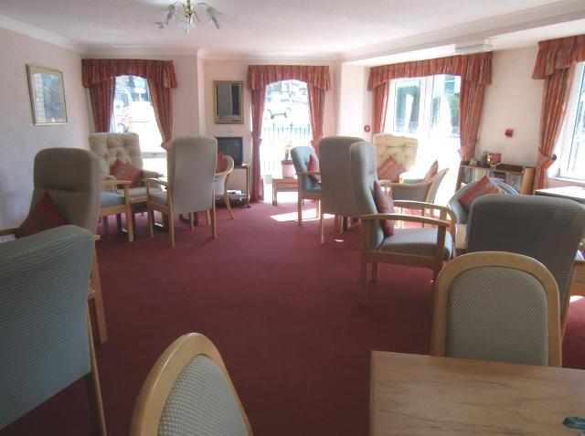  Image of 1 bedroom Apartment to rent in Grosvenor Crescent Scarborough YO11 at Homecrest House Grosvenor Crescent Scarborough, YO11 2LF