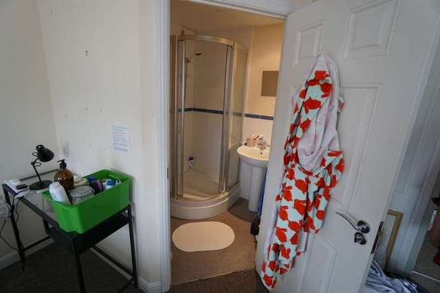  Image of 4 bedroom Detached house to rent in Wordsworth Road Horfield Bristol BS7 at Bristol, BS7 0EE