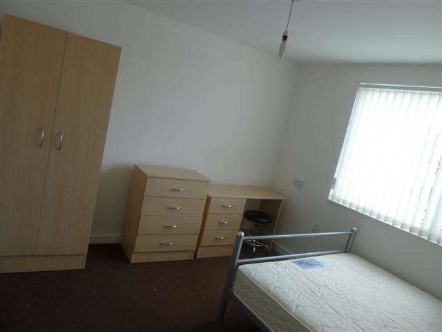  Image of 4 bedroom Cottage to rent in Gilsland Street Sunderland SR4 at Gilsland Street Millfield Sunderland, SR4 7UR