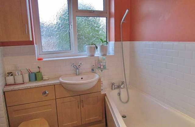  Image of 3 bedroom Detached house for sale in Peregrine Way Grove Wantage OX12 at Grove  Wantage, OX12 0QB