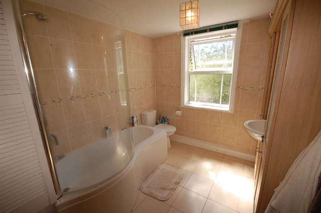  Image of 2 bedroom End of Terrace to rent in Sidney Terrace Bishop