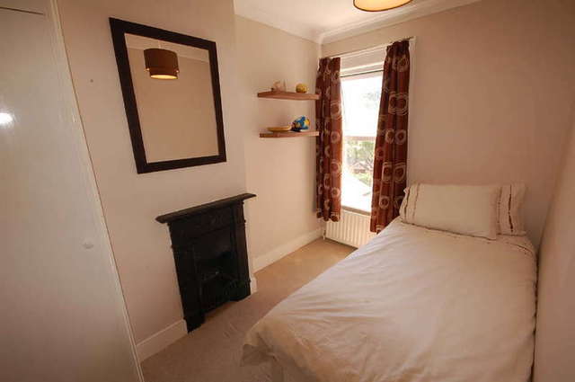  Image of 2 bedroom End of Terrace to rent in Sidney Terrace Bishop