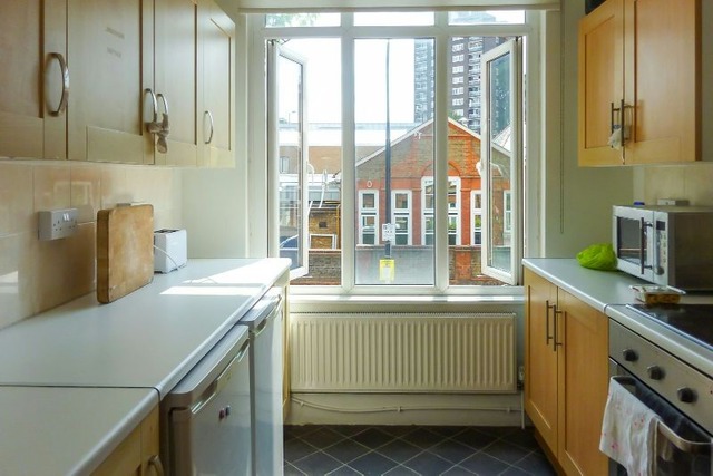 Image of Flat to rent in Agincourt Road London NW3 at Swiss Cottage  London, NW3 2PA