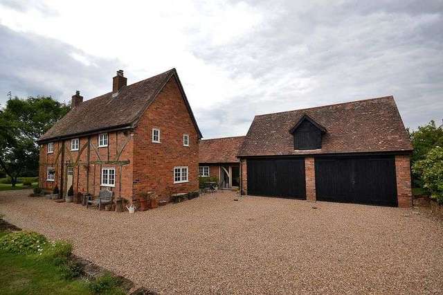  Image of 4 bedroom Detached house for sale in Leighton Road Northall Dunstable LU6 at 13 Leighton Road  Northall, LU6 2HD