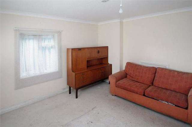  Image of 3 bedroom Apartment for sale in Yapton Lane Walberton Arundel BN18 at Yapton Lane Walberton Walberton, BN18 0AR