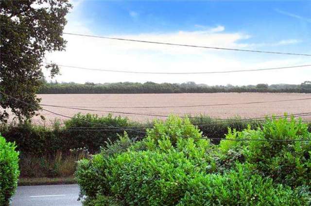 Image of 3 bedroom Apartment for sale in Yapton Lane Walberton Arundel BN18 at Yapton Lane Walberton Walberton, BN18 0AR
