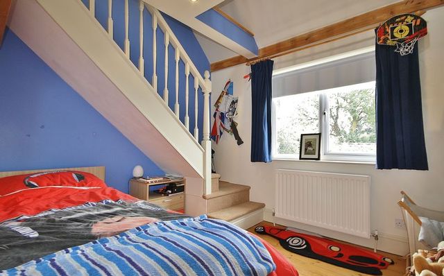  Image of 3 bedroom Cottage for sale in Burford Road Black Bourton Bampton OX18 at Burford Road Black Bourton Black Bourton, OX18 2PF