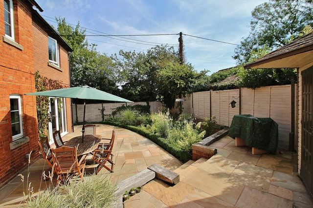  Image of 3 bedroom Cottage for sale in Burford Road Black Bourton Bampton OX18 at Burford Road Black Bourton Black Bourton, OX18 2PF