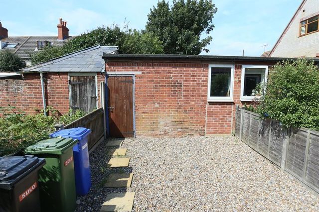  Image of 2 bedroom Detached house for sale in Coastal Cottages Kessingland Lowestoft NR33 at Coastal Cottages Kessingland Lowestoft, NR33 7RZ