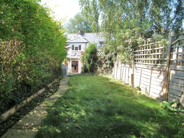  Image of 2 bedroom Detached house to rent in Church Walk Weybridge KT13 at Church Walk Weybridge Surrey, KT13 8JT