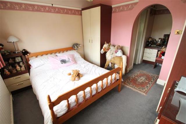  Image of 4 bedroom Detached house for sale in Stagbury Avenue Chipstead Coulsdon CR5 at Chipstead, CR5 3PA