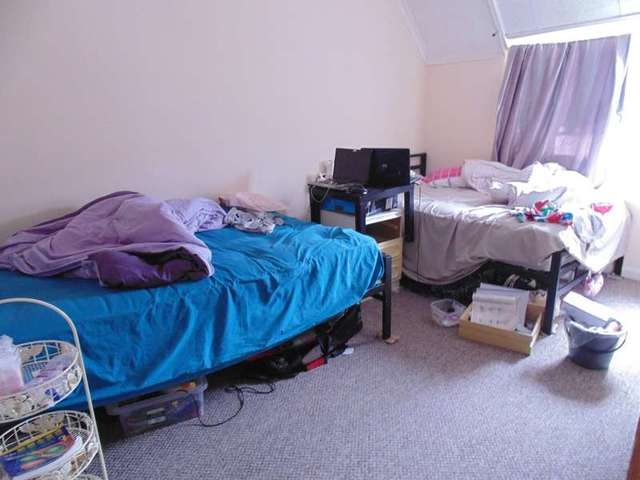  Image of 3 bedroom Semi-Detached house for sale in Telfords Lane Corby NN17 at Corby Northamptonshire Corby, NN17 1BY