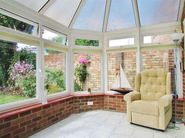  Image of 4 bedroom Detached house for sale in Witan Way Wantage OX12 at Wantage, OX12 9EU