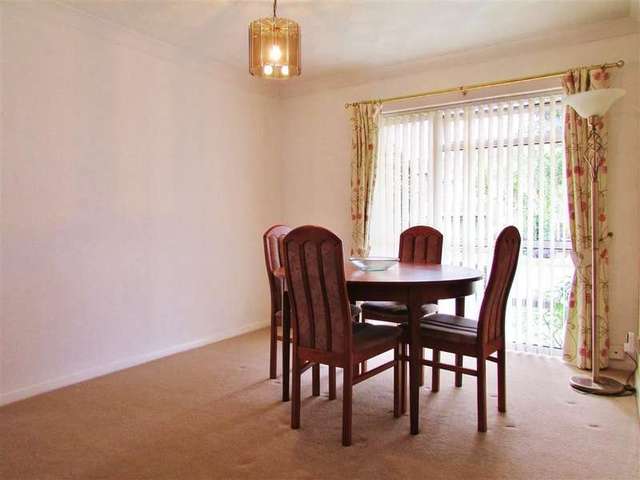  Image of 4 bedroom Detached house for sale in Witan Way Wantage OX12 at Wantage, OX12 9EU
