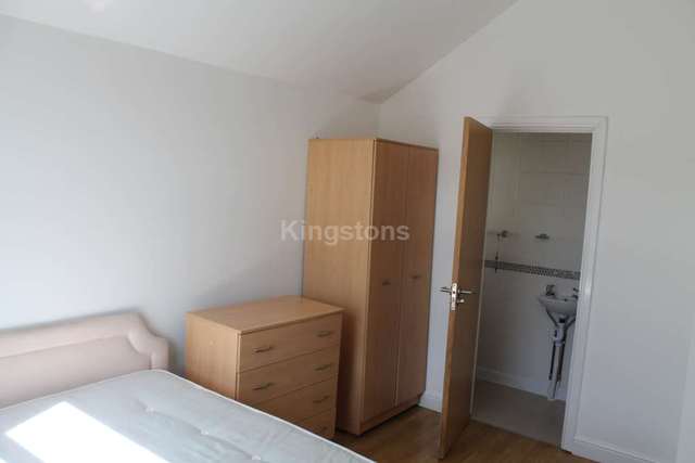  Image of 3 bedroom Detached house to rent in Plantagenet Street Cardiff CF11 at Plantagenet Street  Cardiff, CF11 6AQ