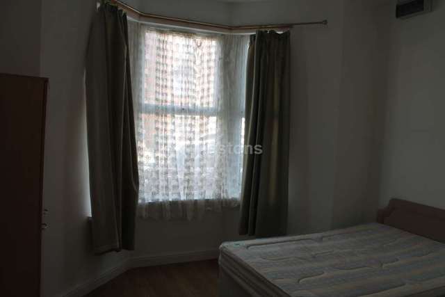  Image of 3 bedroom Detached house to rent in Plantagenet Street Cardiff CF11 at Plantagenet Street  Cardiff, CF11 6AQ
