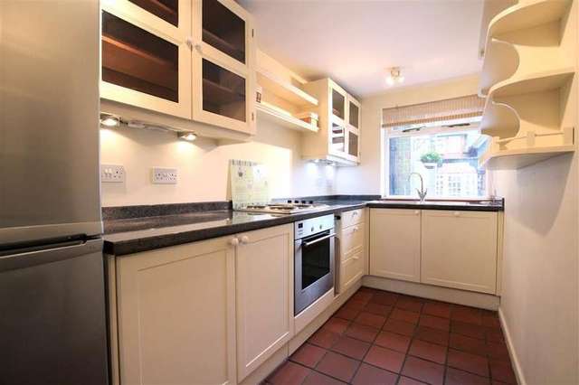 Image of 2 bedroom Mews for sale in Maidenhatch Pangbourne Reading RG8 at Maidenhatch Pangbourne, RG8 8HN