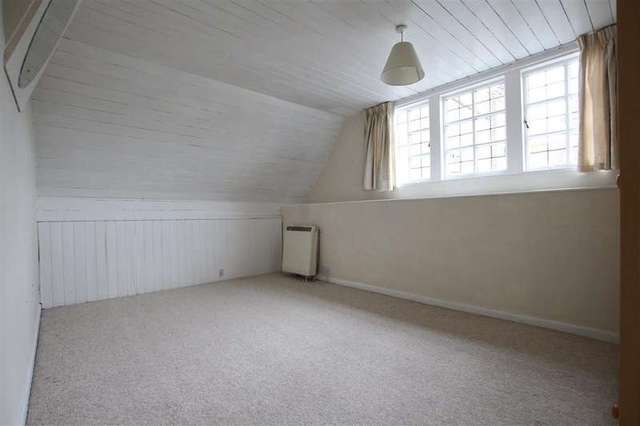  Image of 2 bedroom Mews for sale in Maidenhatch Pangbourne Reading RG8 at Maidenhatch Pangbourne, RG8 8HN