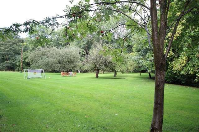  Image of 2 bedroom Mews for sale in Maidenhatch Pangbourne Reading RG8 at Maidenhatch Pangbourne, RG8 8HN