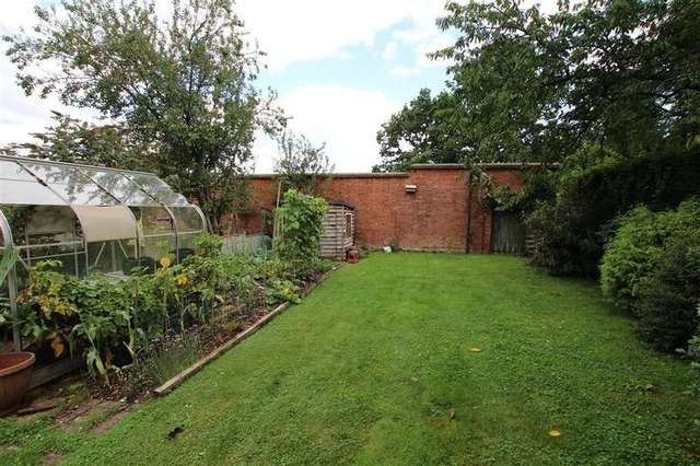  Image of 2 bedroom Mews for sale in Maidenhatch Pangbourne Reading RG8 at Maidenhatch Pangbourne, RG8 8HN