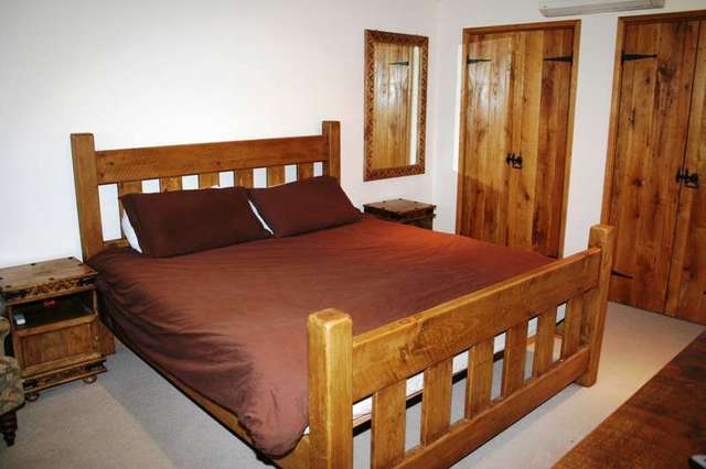  Image of 3 bedroom Cottage to rent in Cricketers Lane Windlesham GU20 at Cricketers Lane  Windlesham, GU20 6HA