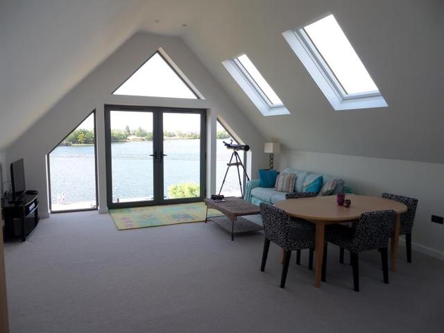  Image of 1 bedroom Flat to rent in Orchard Avenue Parkstone Poole BH14 at Parkstone  Lilliput, BH14 8AH
