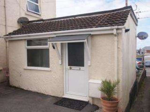  Image of 1 bedroom Flat for sale in St. Pirans Road Newquay TR7 at 10 St. Pirans Road Newquay Newquay, TR7 1JY