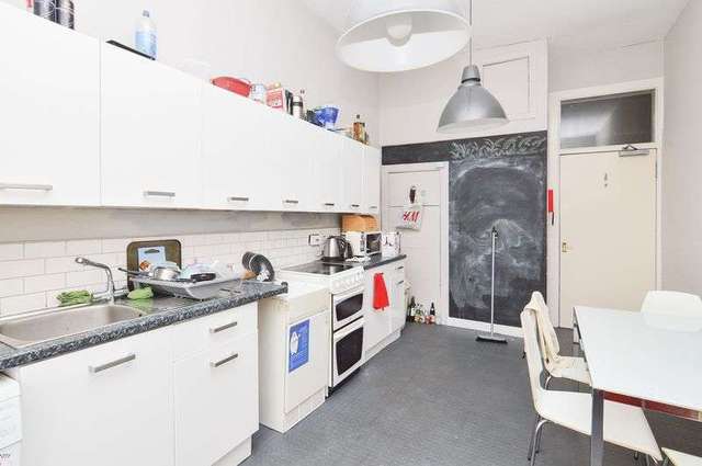  Image of 4 bedroom Flat for sale in Annandale Street Edinburgh EH7 at Annandale Street Bellevue Edinburgh, EH7 4AW