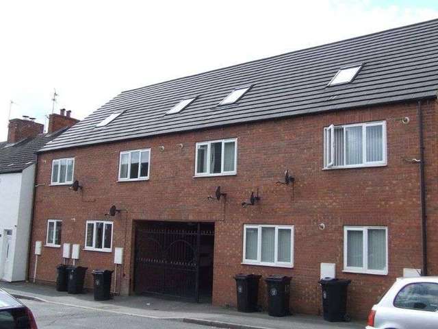  Image of 2 bedroom Flat to rent in Dudley Road Grantham NG31 at 154-158 Dudley Road  Grantham, NG31 9AY